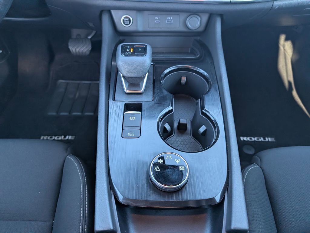 Used 2023 Nissan Rogue S image 22