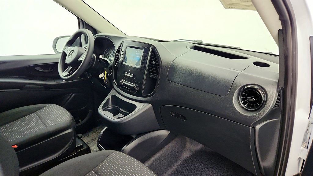 Used 2023 Mercedes-Benz Metris image 28