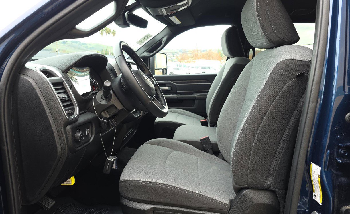 Used 2024 RAM 2500 Big Horn w/ Bed Utility Group image 7