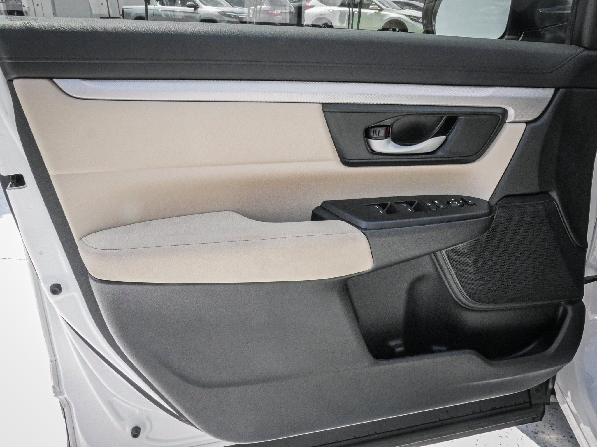 Used 2020 Honda CR-V LX image 14