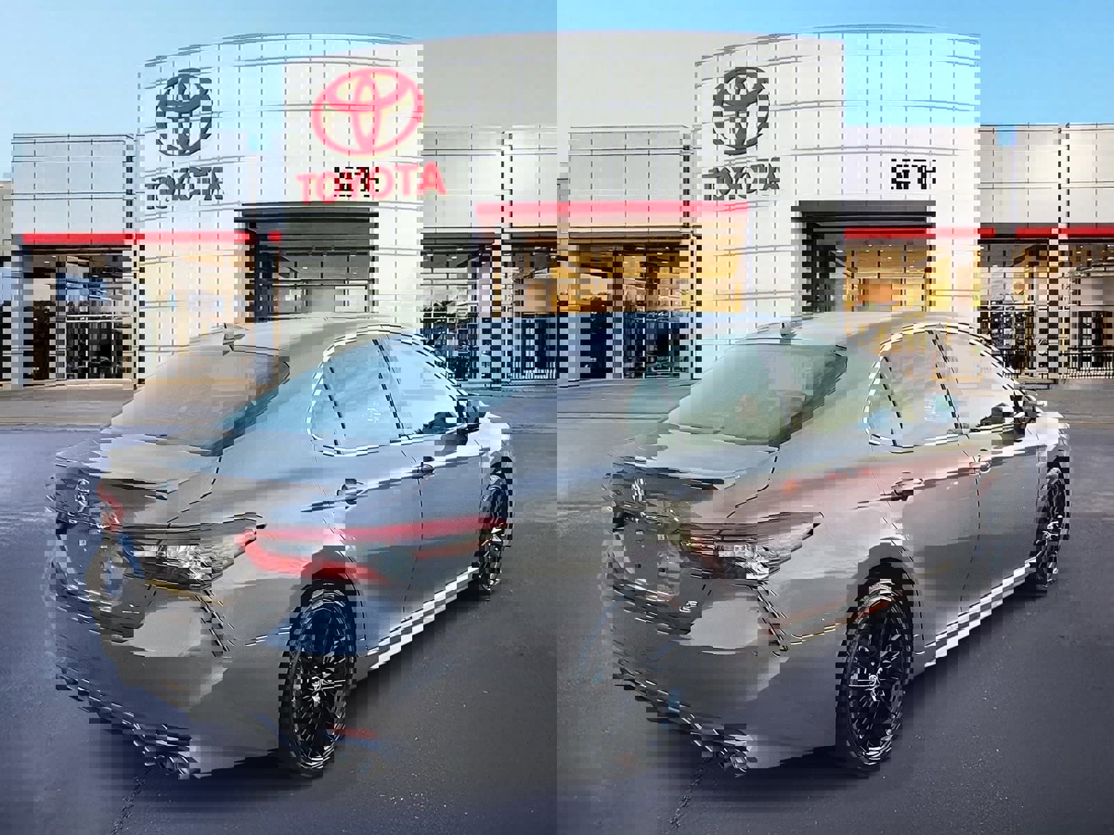 Used 2024 Toyota Camry XSE image 5