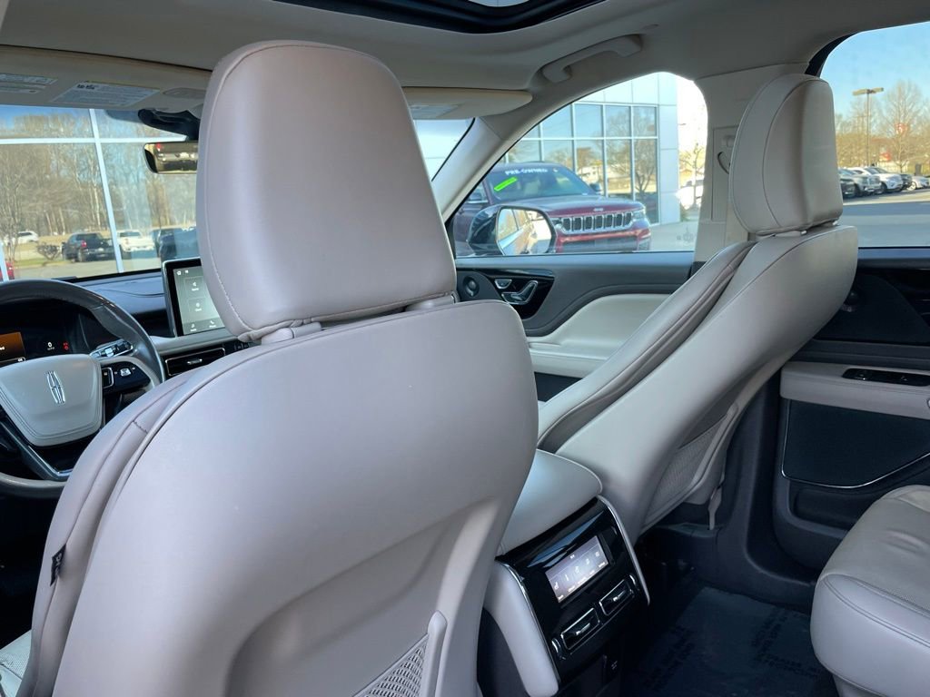 Used 2022 Lincoln Aviator Reserve w/ Elements Package Plus image 28