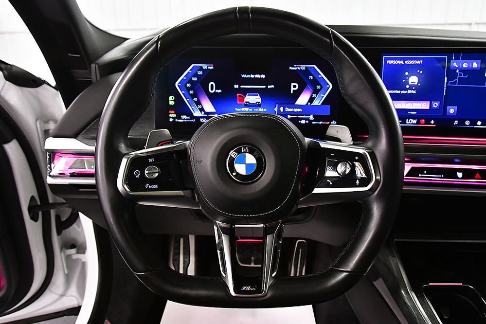 Used 2024 BMW 740i xDrive AWD/4WD image 17
