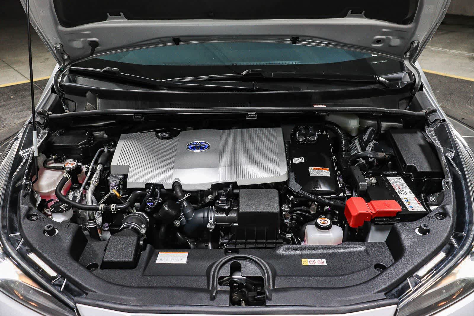 Certified 2022 Toyota Prius LE FWD image 29