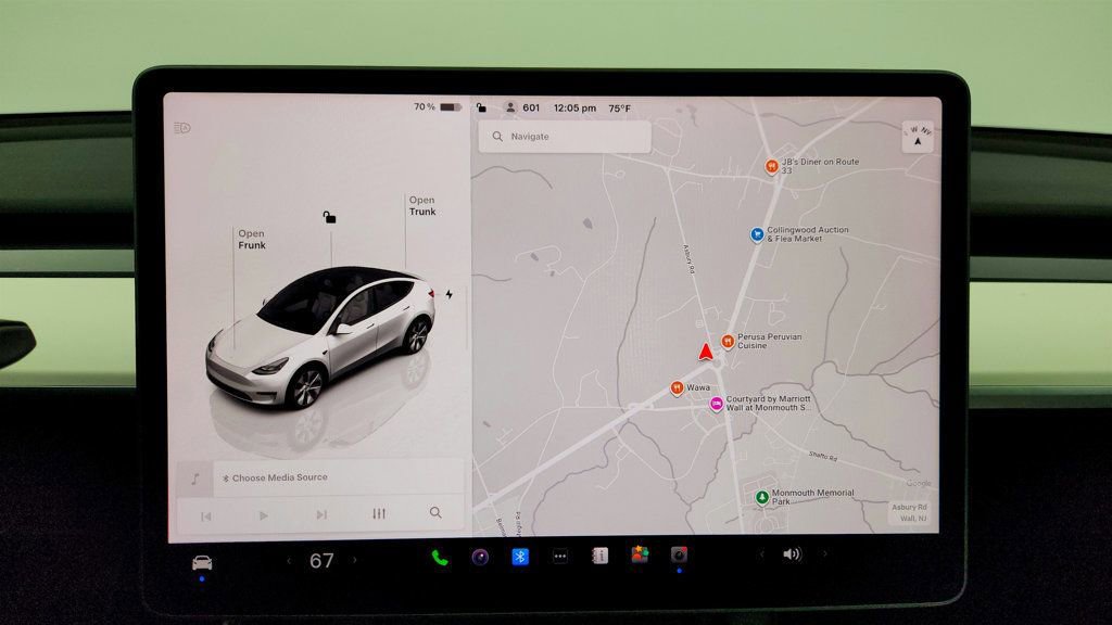 Used 2023 Tesla Model Y AWD image 23