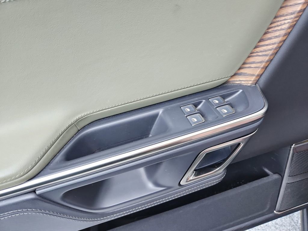 Used 2023 Rivian R1S Adventure image 17