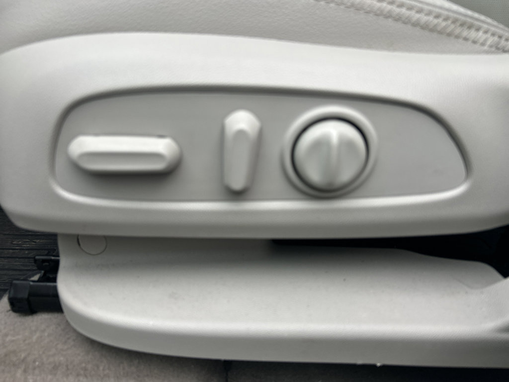 Used 2022 GMC Terrain Denali w/ Denali Premium Package image 23