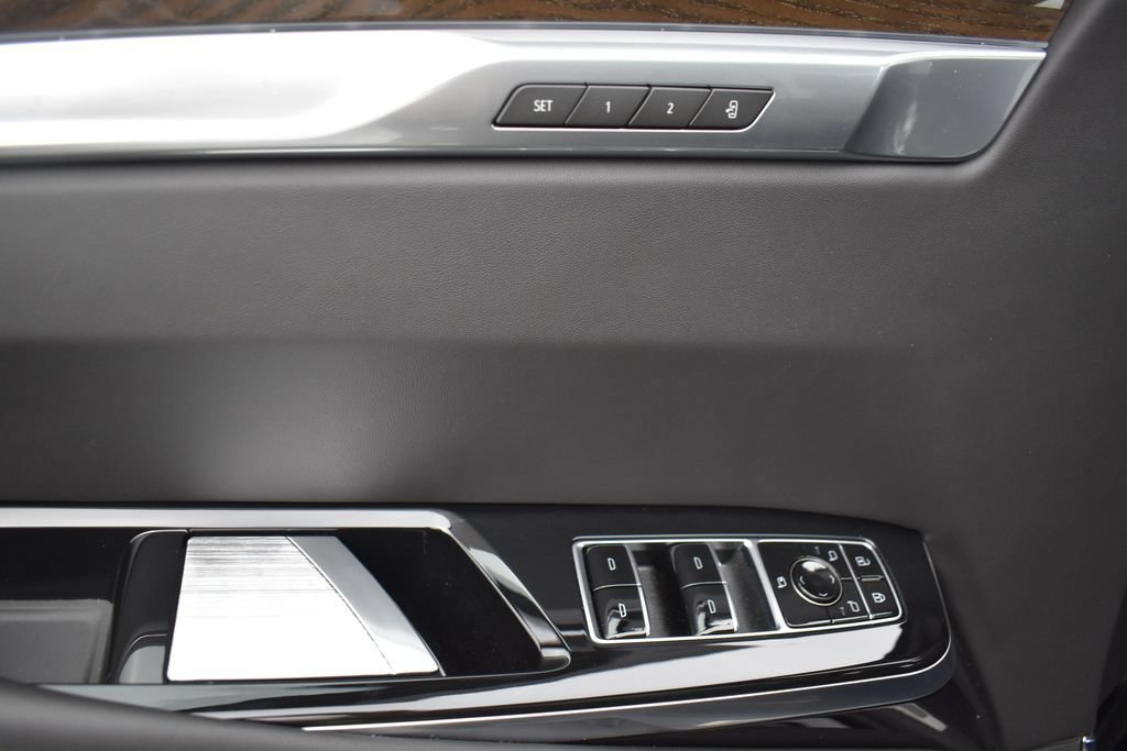 Certified 2026 Cadillac Escalade Platinum Sport w/ LPO, ONYX Package AWD/4WD image 12