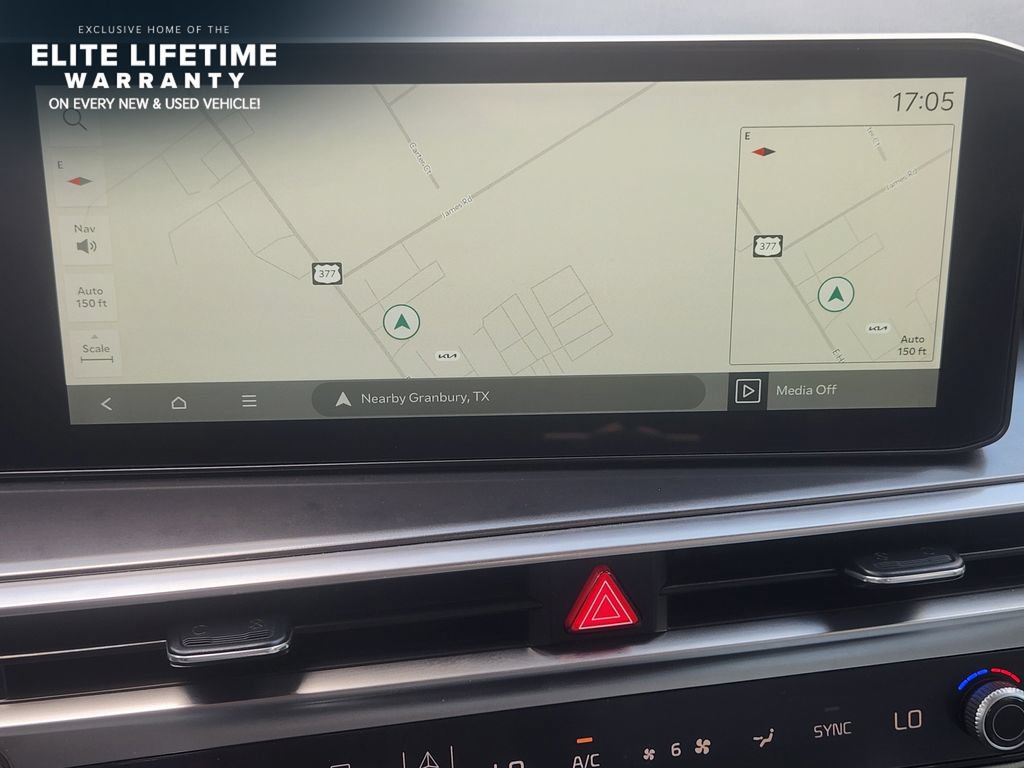 Certified 2025 Kia Sorento EX w/ Panoramic Sunroof Package FWD image 14