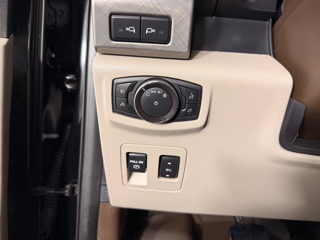 Used 2019 Ford F150 Limited w/ Trailer Tow Package AWD/4WD image 23