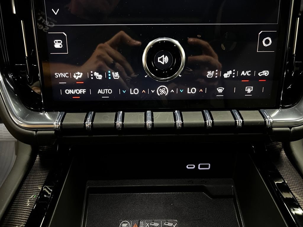 New 2026 GMC Yukon Elevation w/ Elevation Premium Package AWD/4WD image 22