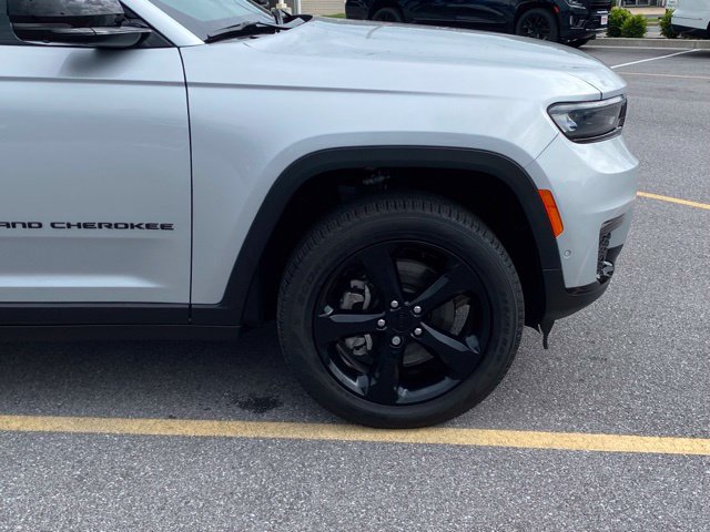 Used 2025 Jeep Grand Cherokee L Limited w/ Luxury Tech Group II AWD/4WD image 10