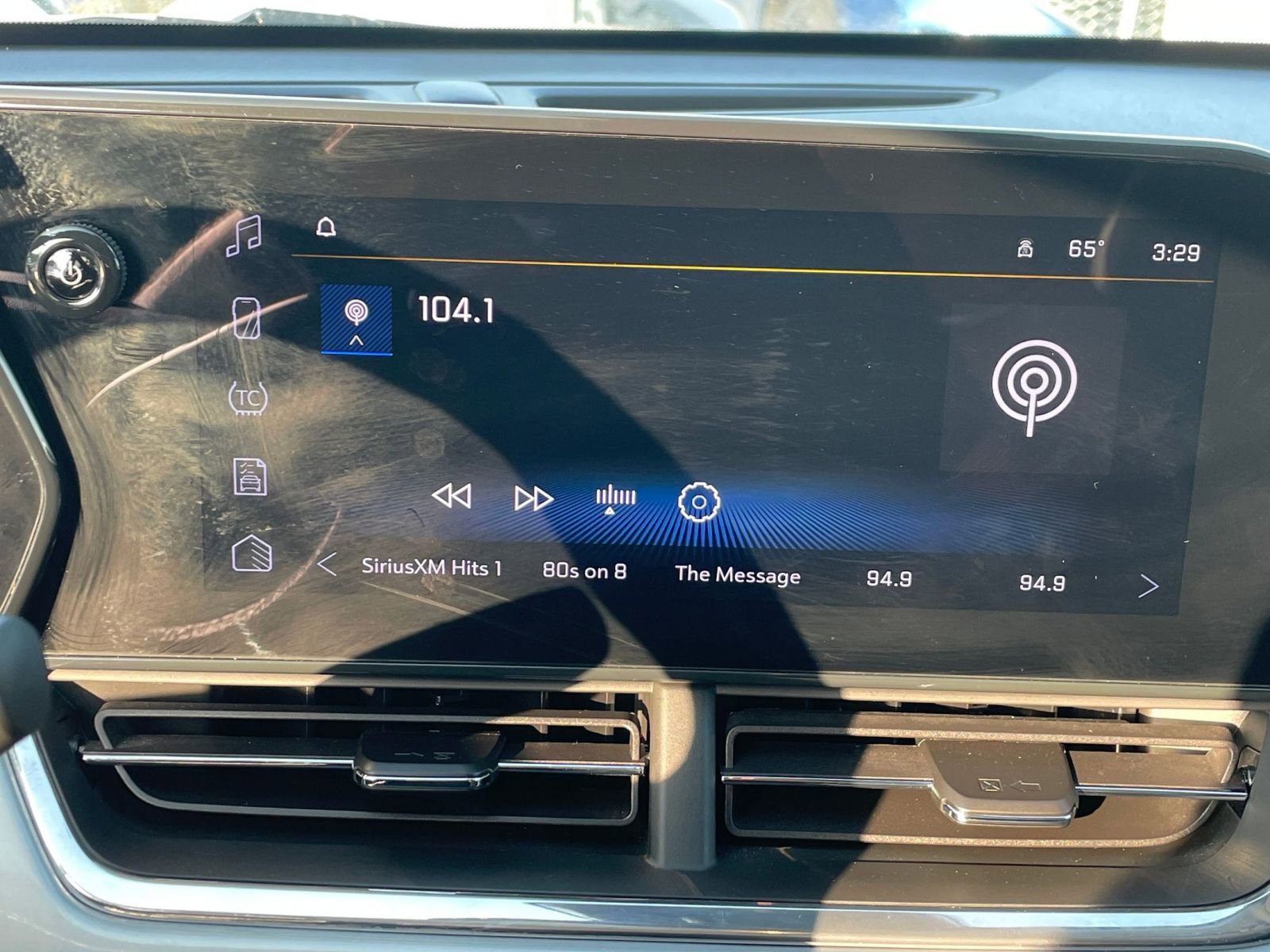 Used 2025 Chevrolet Trax LT w/ LT Convenience Package image 21