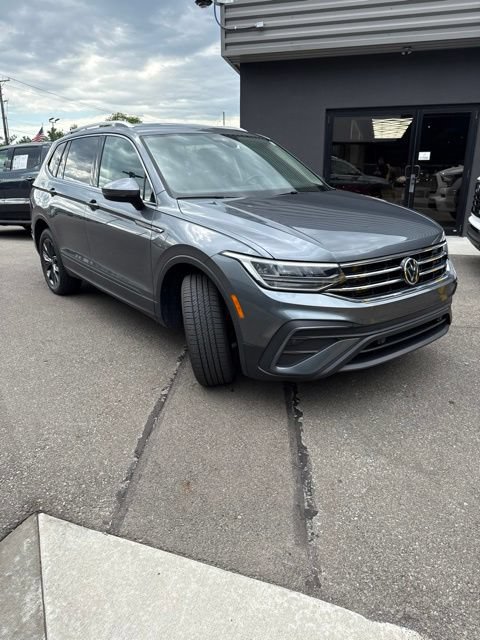 Used 2023 Volkswagen Tiguan SE AWD/4WD image 7