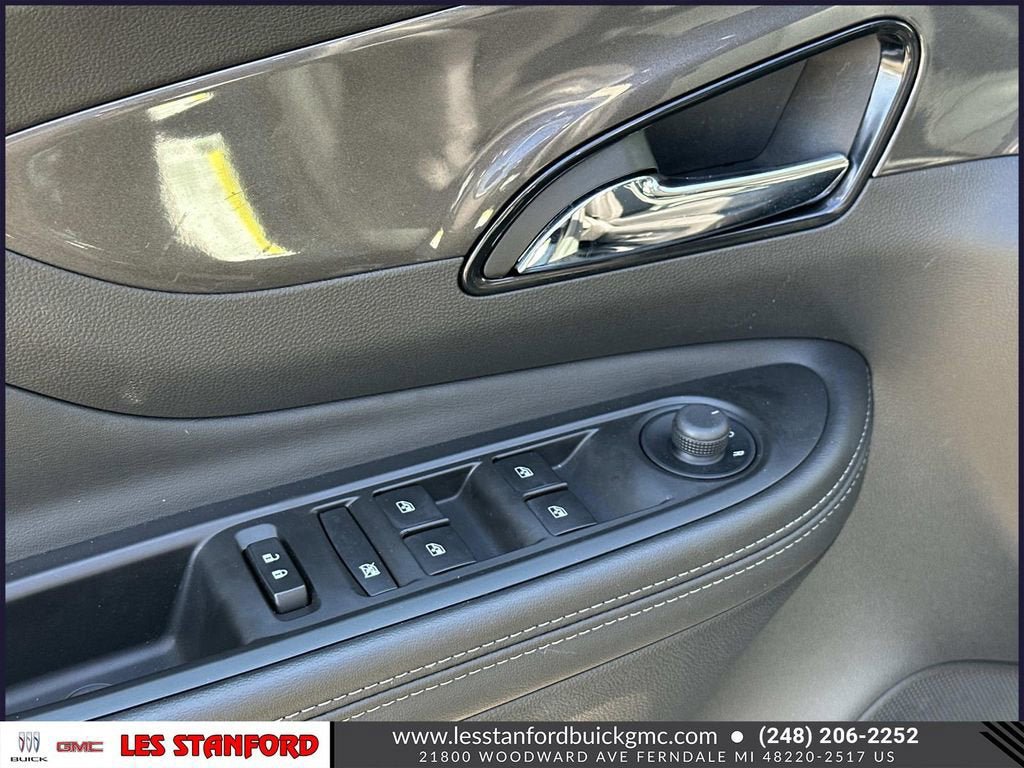 Used 2022 Buick Encore Preferred w/ Safety Package AWD/4WD image 17