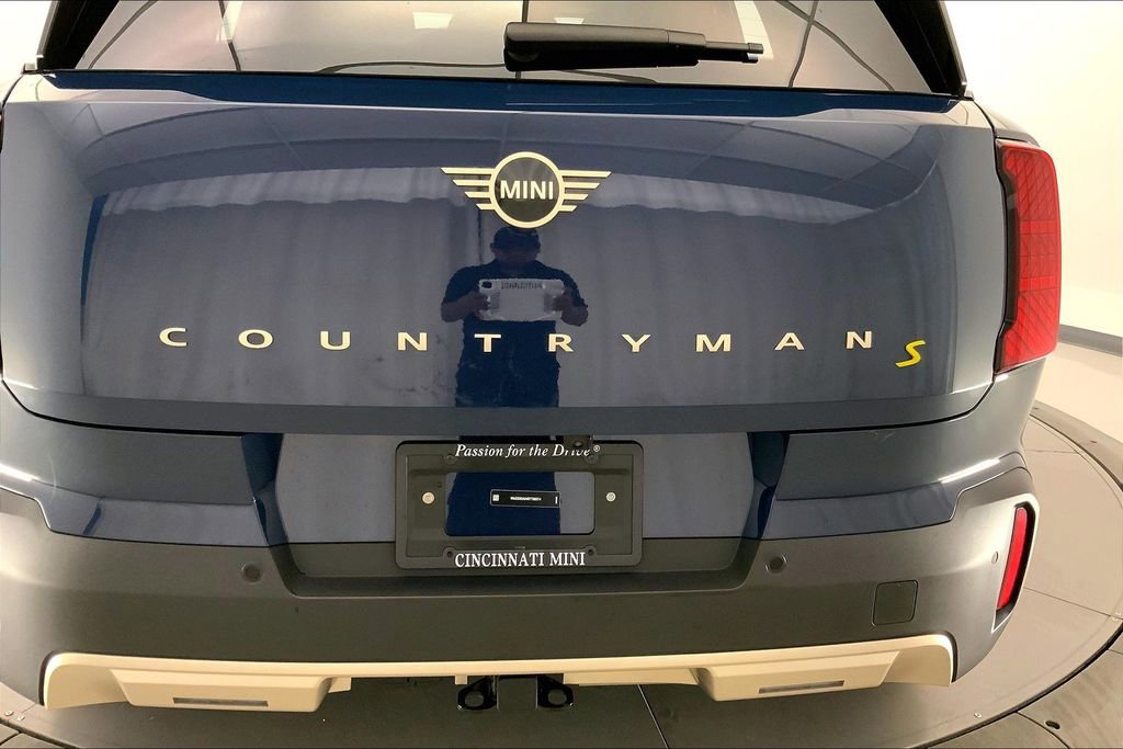 Certified 2025 MINI Cooper Countryman SE w/ Comfort Package Max image 7