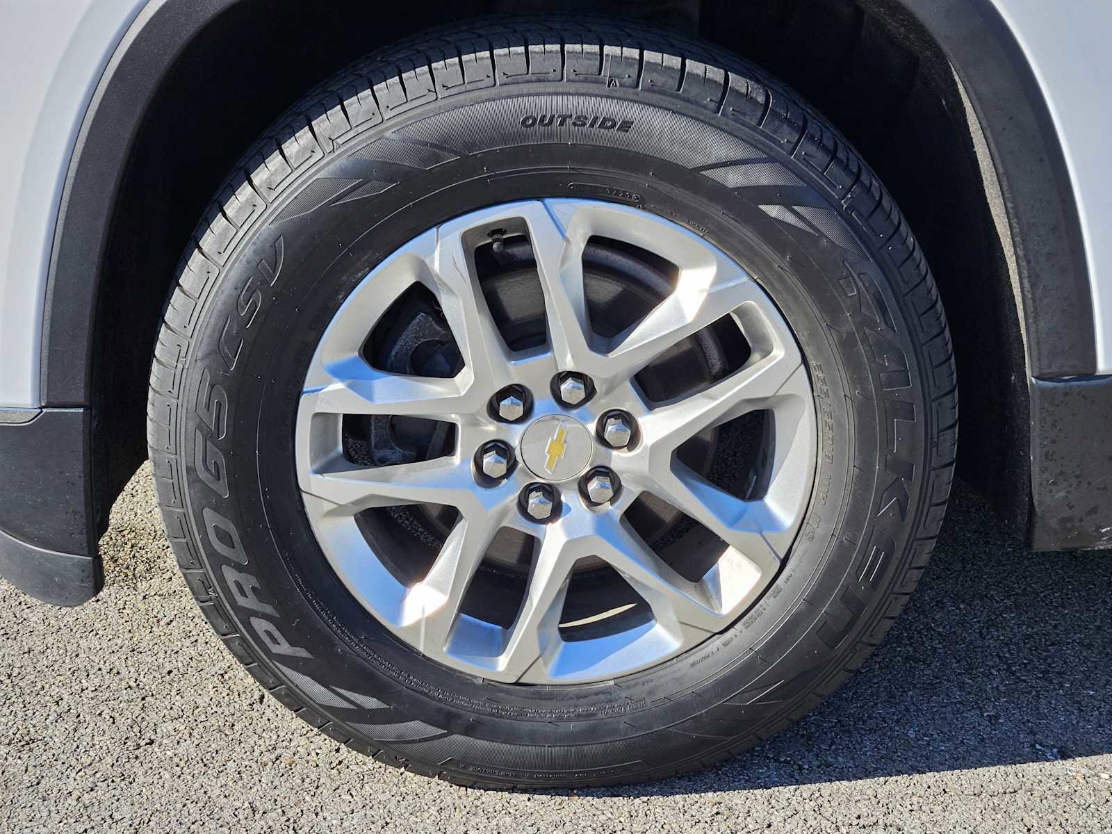 Used 2020 Chevrolet Traverse LT w/ Driver Confidence II Package image 9