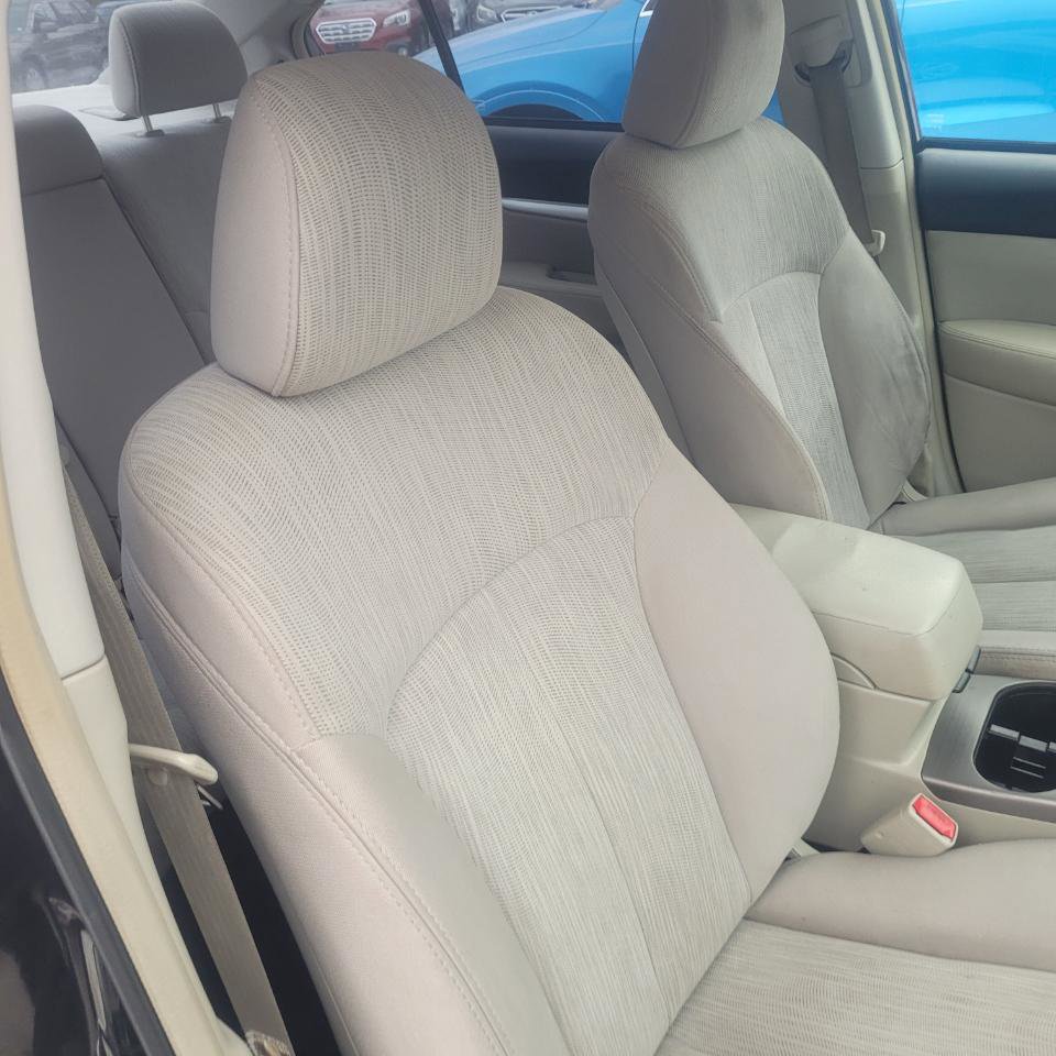 Used 2013 Subaru Legacy 2.5i Premium image 21