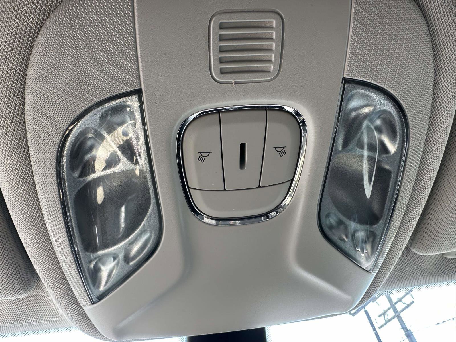 Used 2018 Jeep Compass Latitude w/ Popular Equipment Group image 35