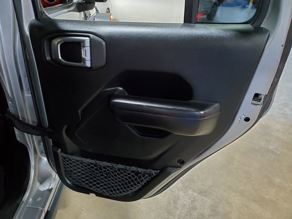 Used 2019 Jeep Wrangler Unlimited Rubicon AWD/4WD image 23