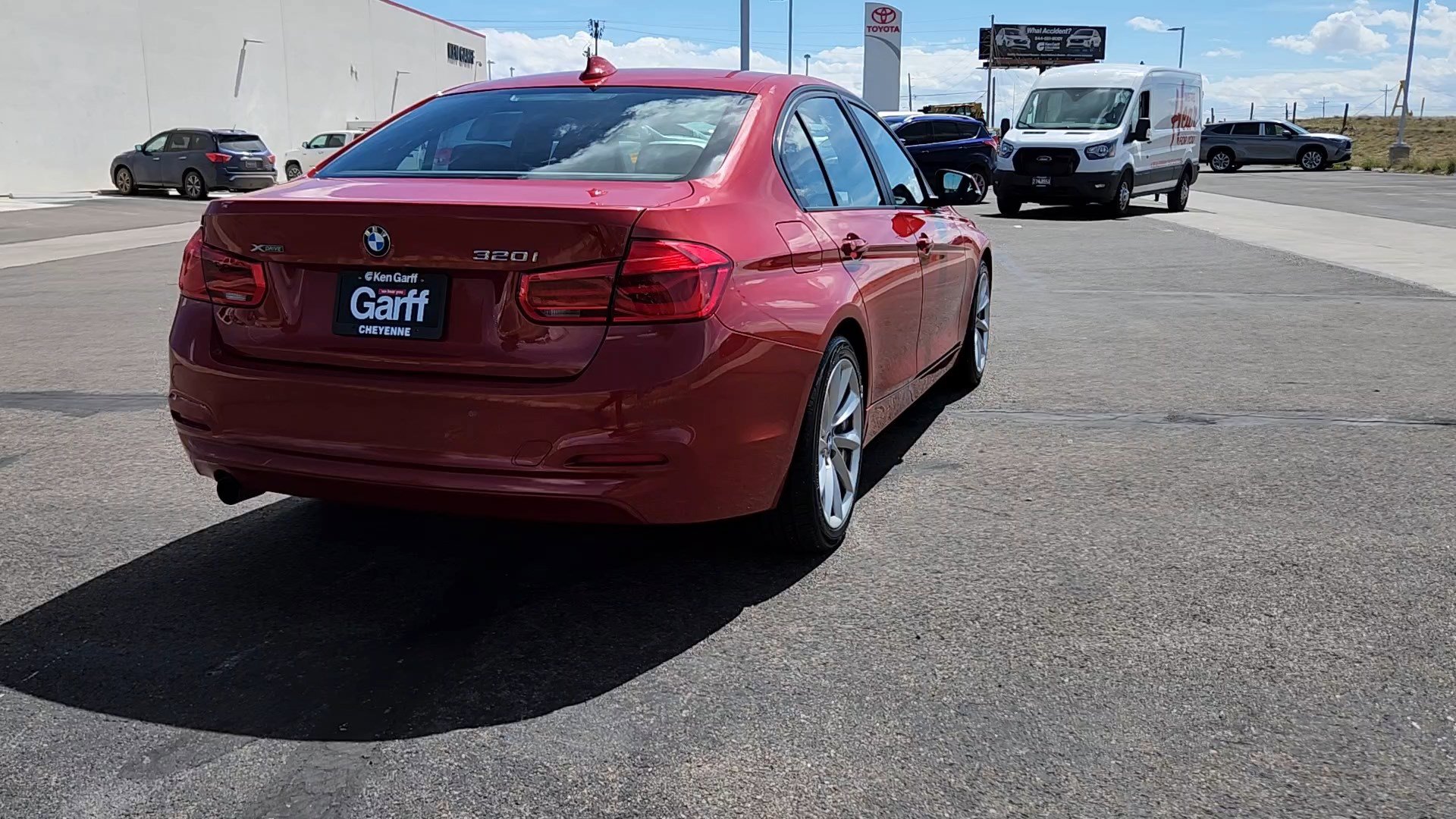 Used 2016 BMW 320i xDrive Sedan AWD/4WD image 3
