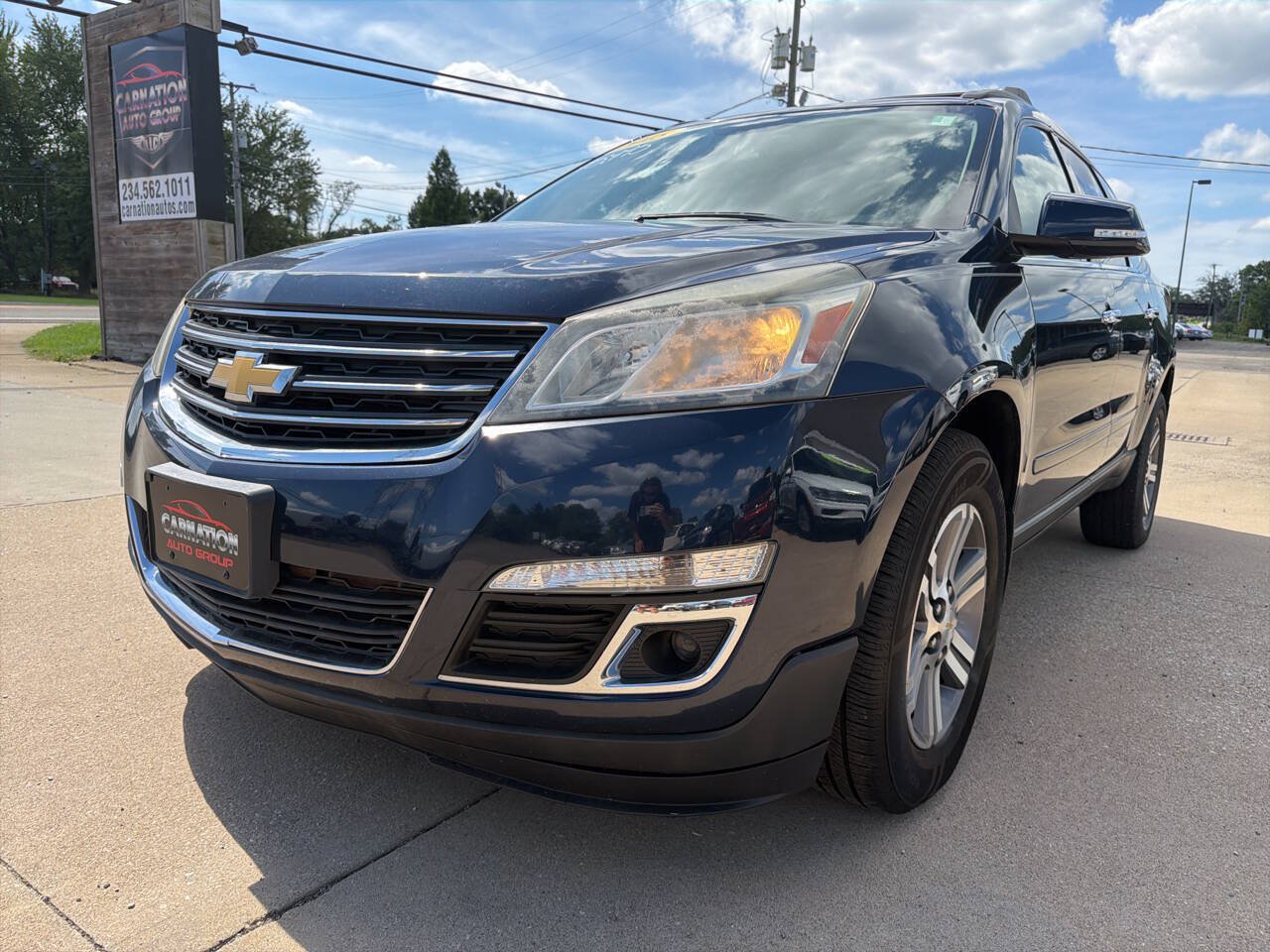Used 2015 Chevrolet Traverse LT FWD image 1