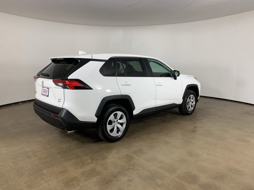 Used 2024 Toyota RAV4 LE image 8