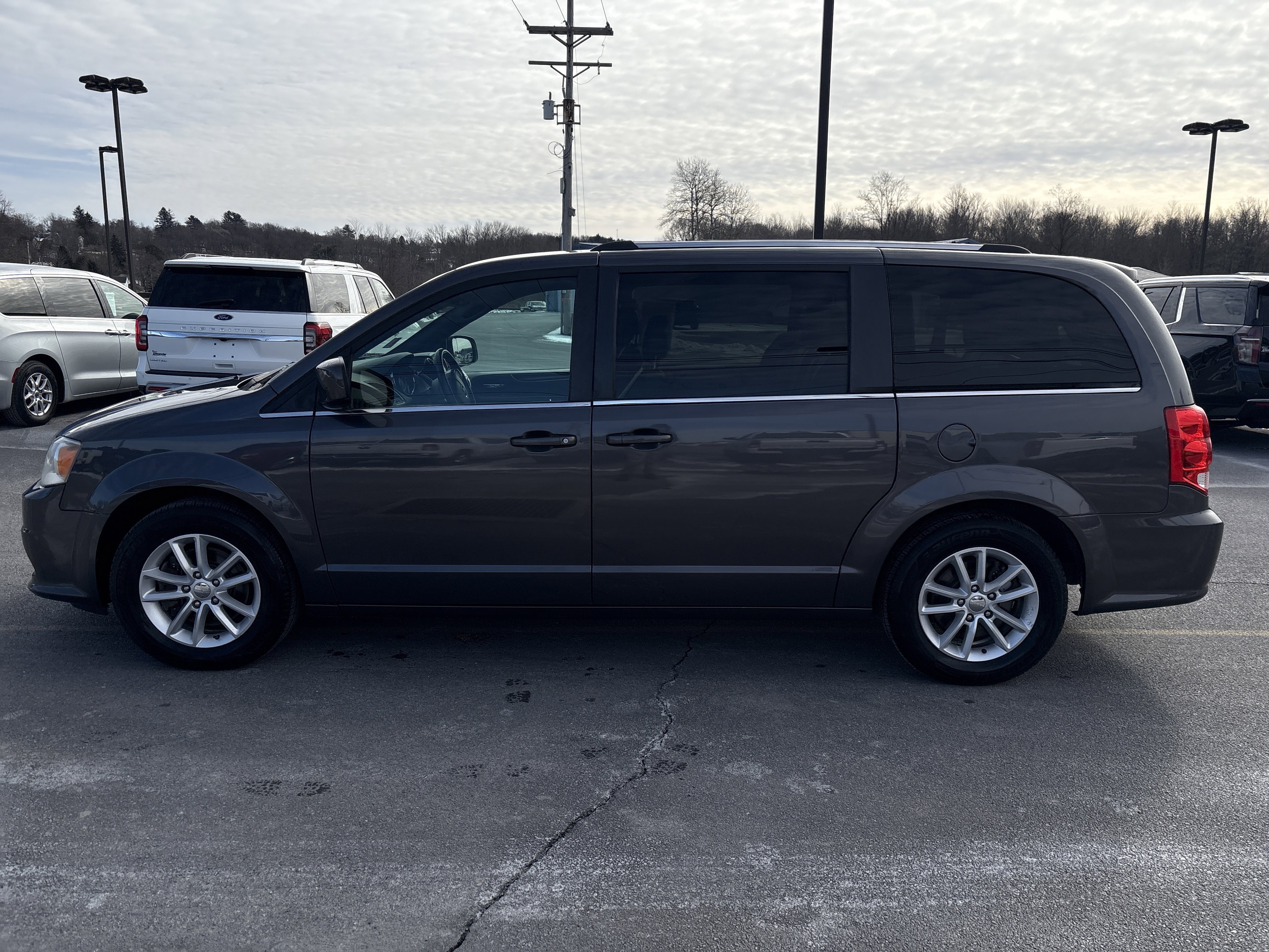 Used 2018 Dodge Grand Caravan SXT image 7