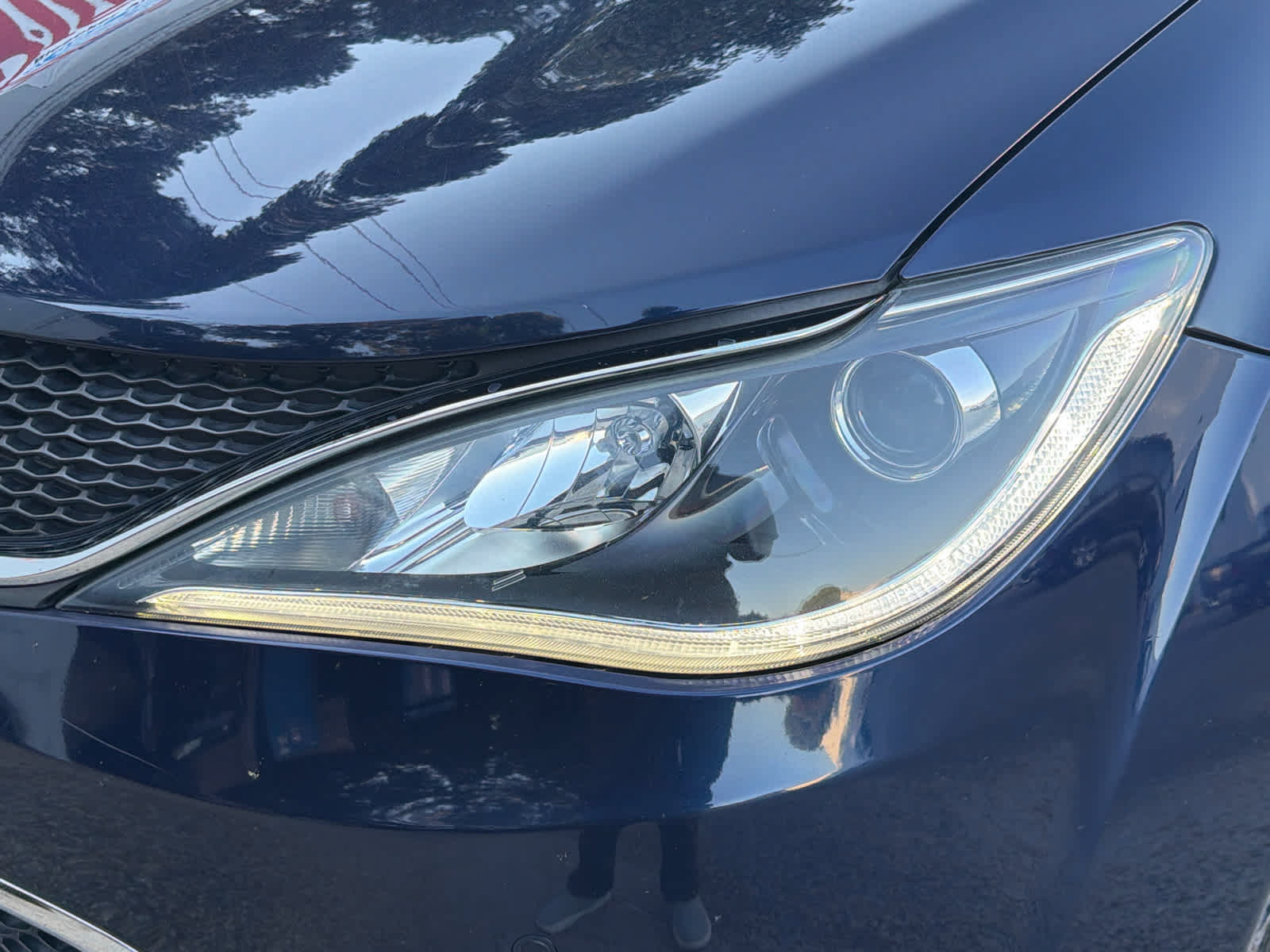 Used 2020 Chrysler Pacifica Limited w/ Advanced Safetytec Group FWD image 9