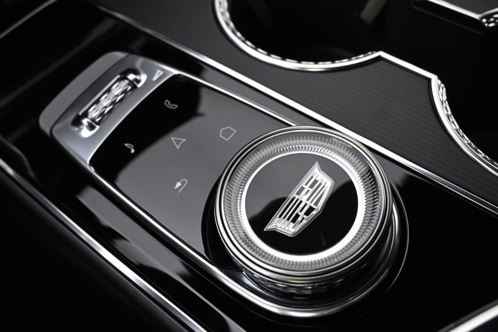 New 2026 Cadillac Lyriq Premium Sport w/ LPO, Floor Liner Package AWD/4WD image 32
