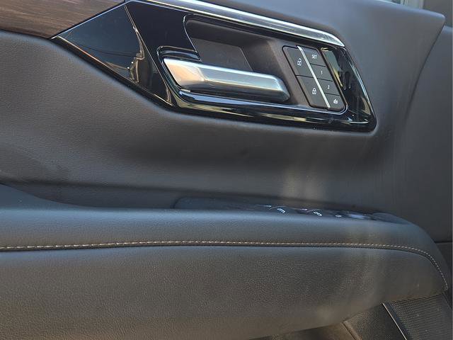 Used 2025 Chevrolet Tahoe Z71 AWD/4WD image 23