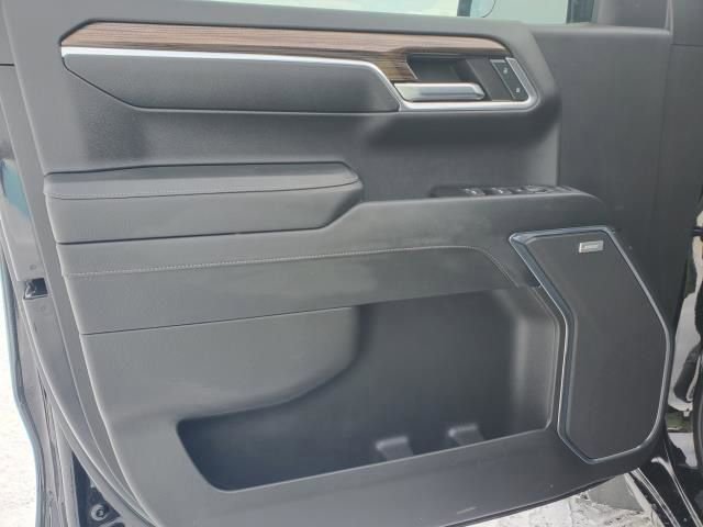 Used 2023 Chevrolet Silverado 1500 LT Trail Boss w/ Convenience Package II image 11