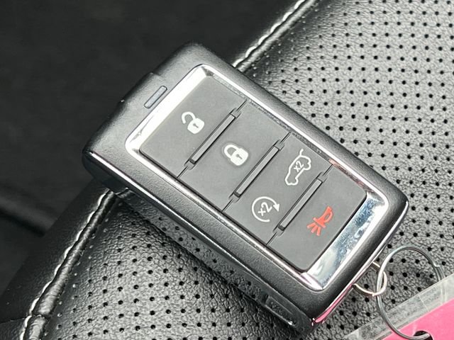 Used 2022 Jeep Grand Cherokee Limited 4xe w/ Luxury Tech Group II image 34