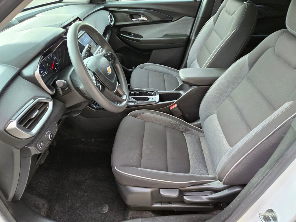 Used 2023 Chevrolet TrailBlazer LS image 12