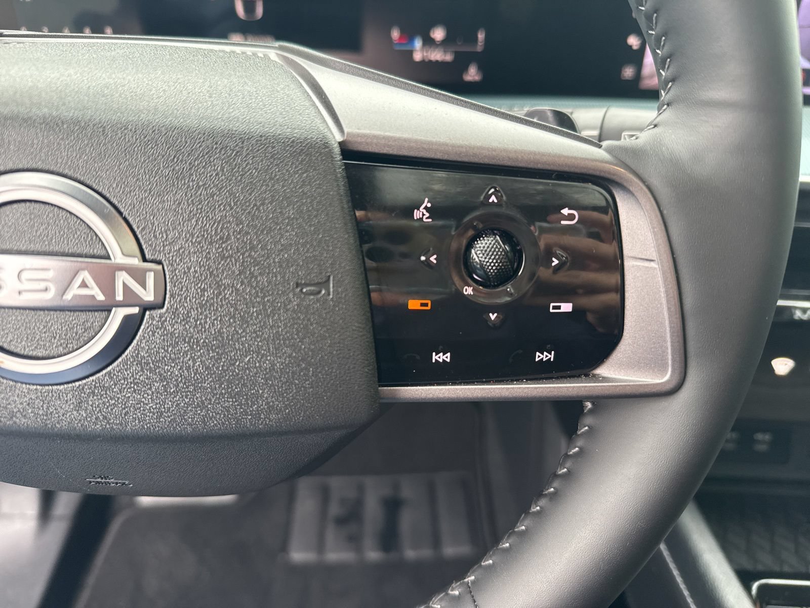 Used 2025 Nissan Murano SL AWD/4WD image 25