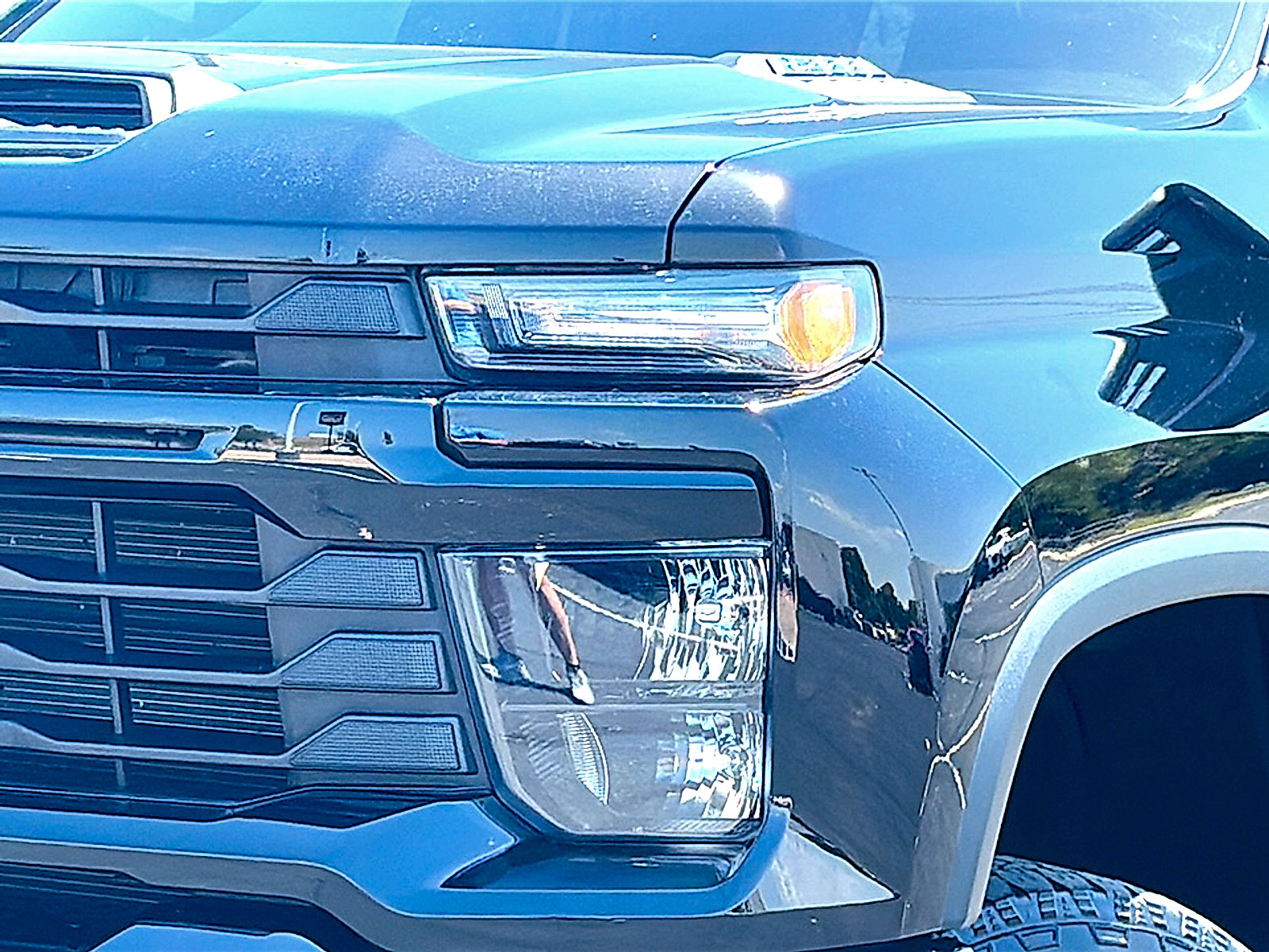 Used 2025 Chevrolet Silverado 2500 Custom w/ Custom Convenience Package AWD/4WD image 4