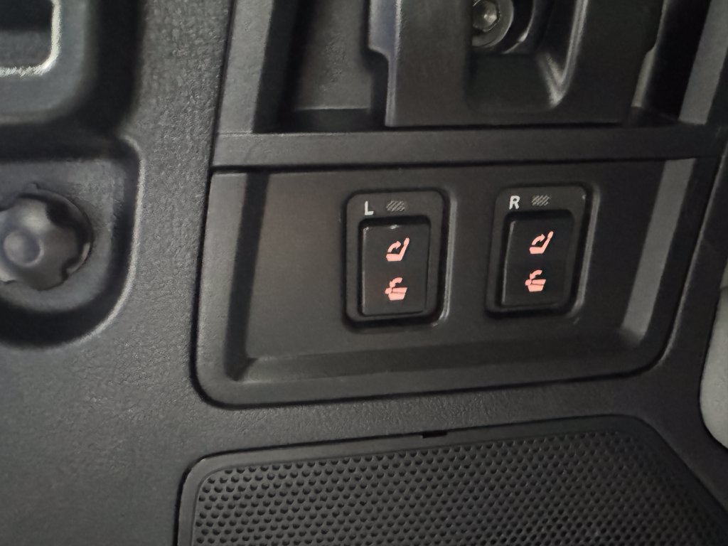 Used 2018 Toyota Sequoia Platinum AWD/4WD image 41