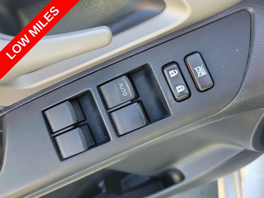Used 2010 Toyota Matrix S w/ Sport Pkg FWD image 20