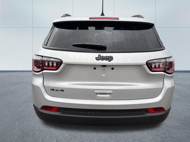 New 2026 Jeep Compass Latitude AWD/4WD image 3