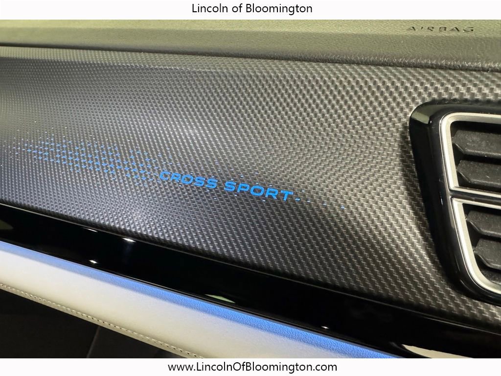 Used 2025 Volkswagen Atlas Cross Sport SEL Premium R-Line image 20