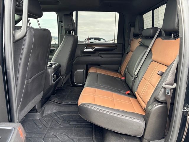 Used 2025 Chevrolet Silverado 3500 High Country w/ Technology Package image 6