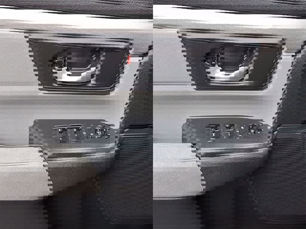 Used 2018 Honda CR-V LX image 10