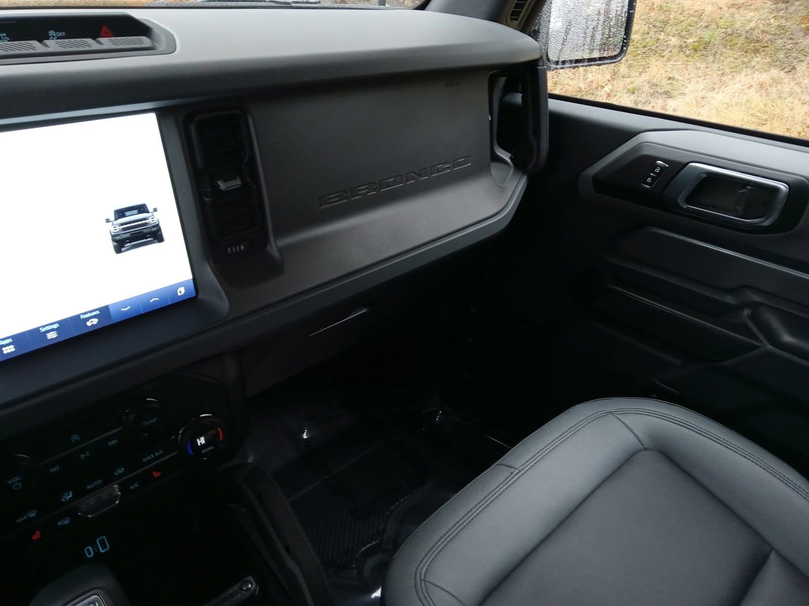 Used 2024 Ford Bronco Big Bend image 16