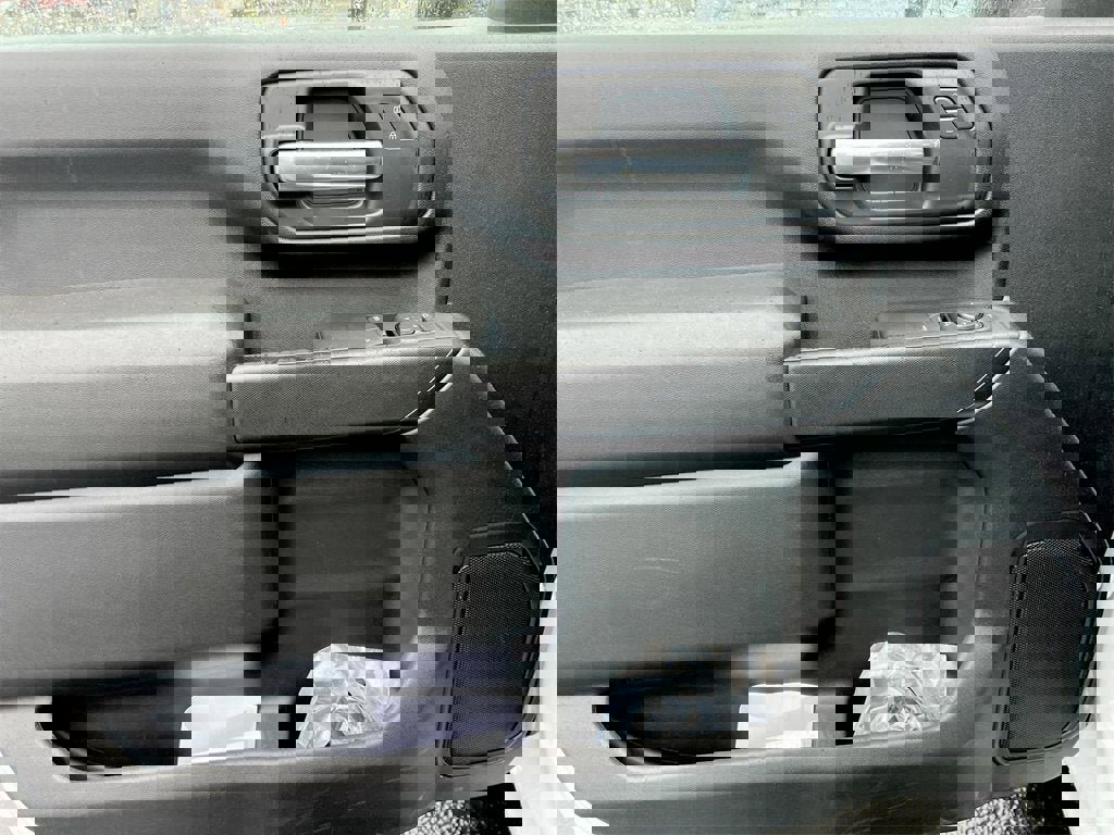 New 2025 GMC Sierra 2500 Pro w/ Convenience Package image 19