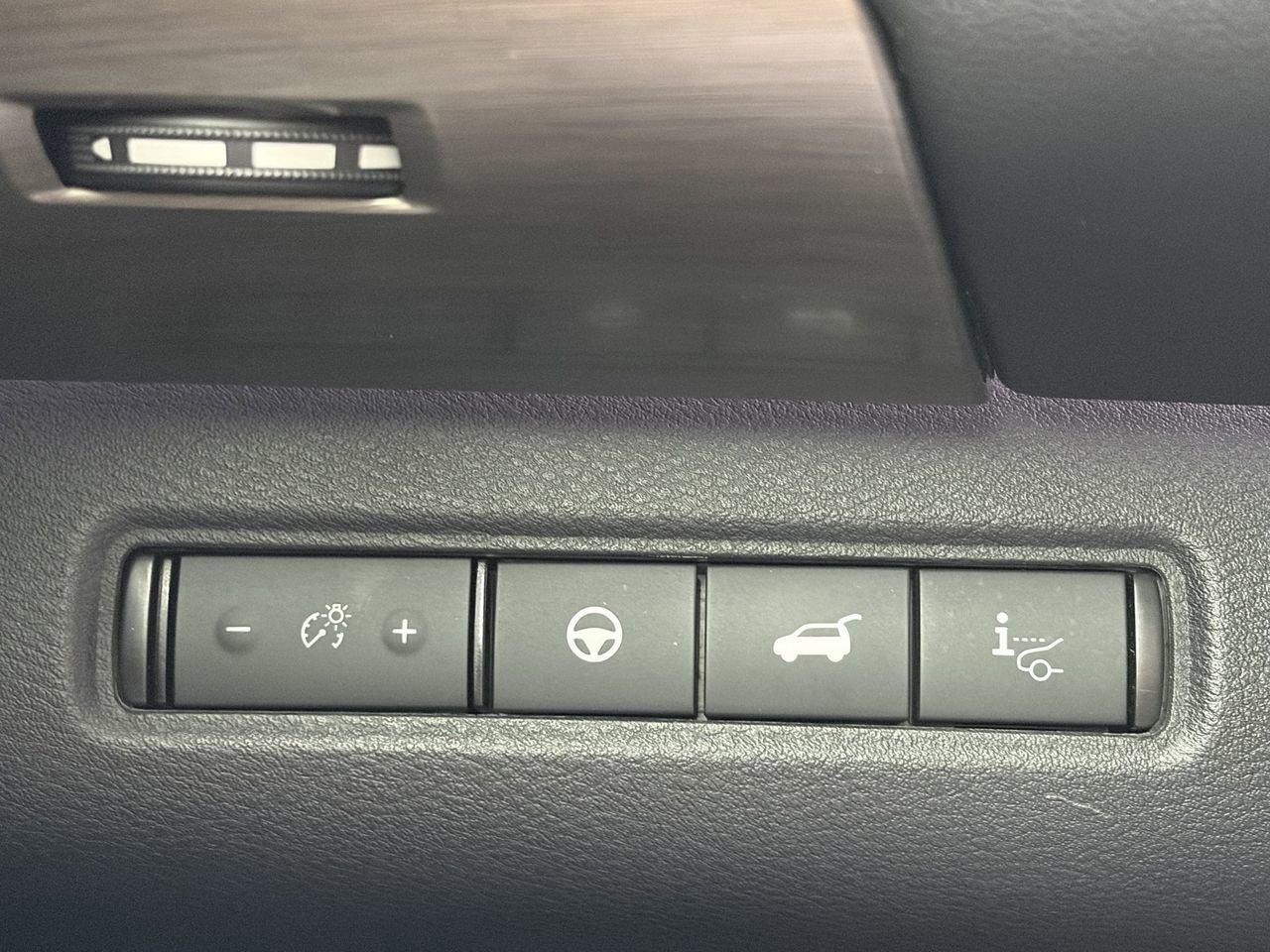 Certified 2023 Nissan Pathfinder Platinum image 23