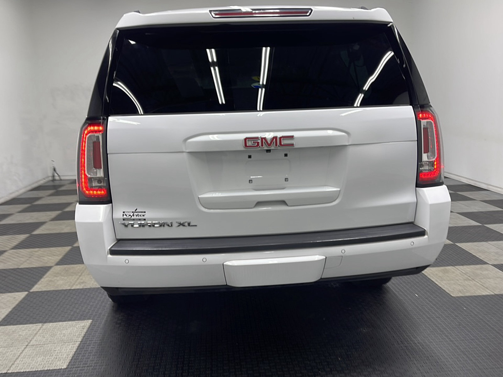 Used 2020 GMC Yukon XL SLT w/ Open Road Package AWD/4WD image 17