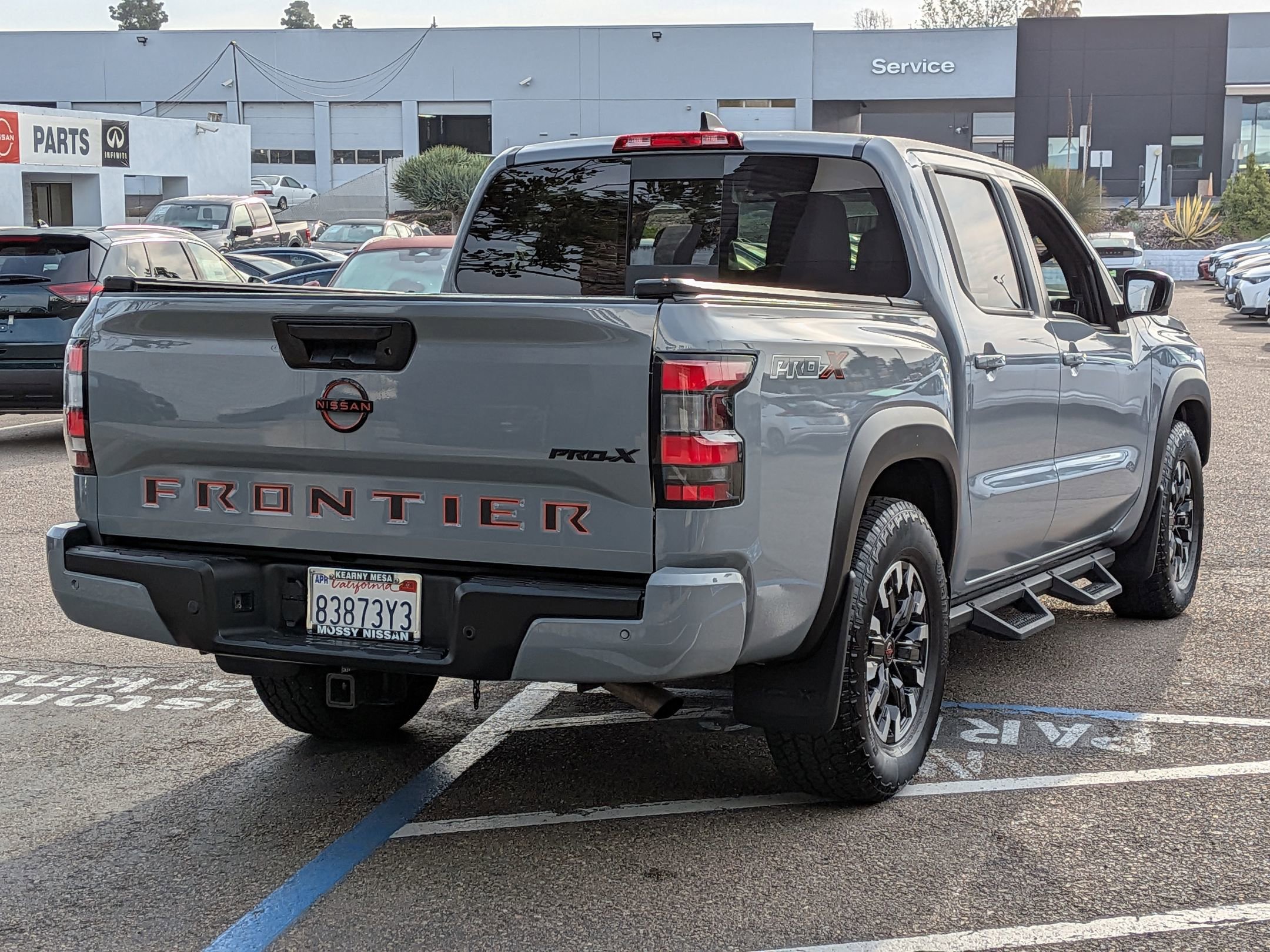 Used 2024 Nissan Frontier Pro-X w/ Pro Convenience Package image 8