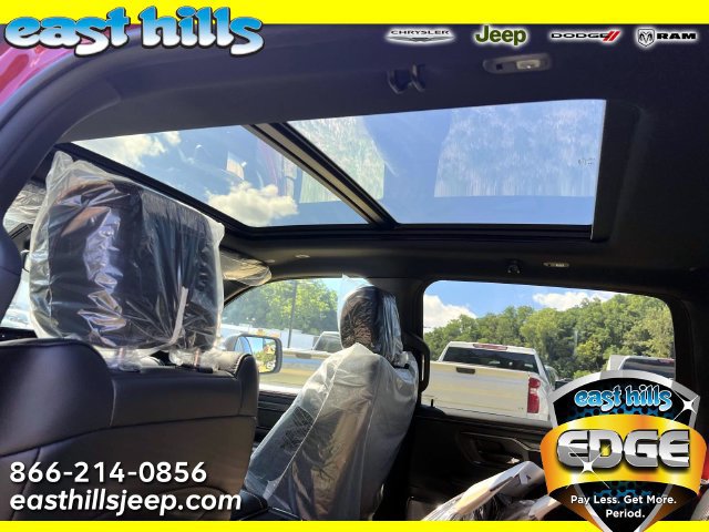 New 2026 RAM 1500 Laramie AWD/4WD image 5