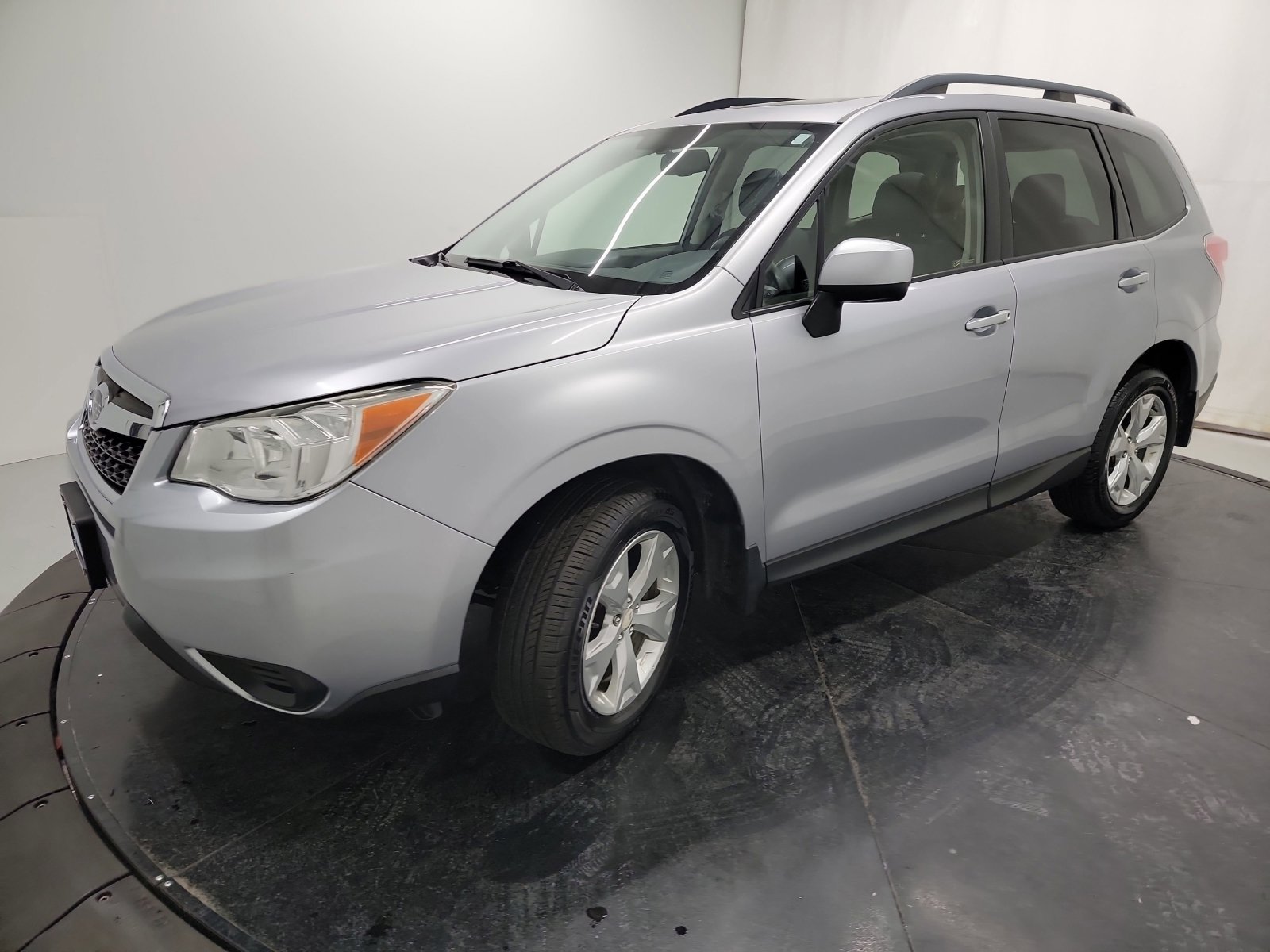 Used 2016 Subaru Forester 2.5i Premium w/ All-Weather Package image 3