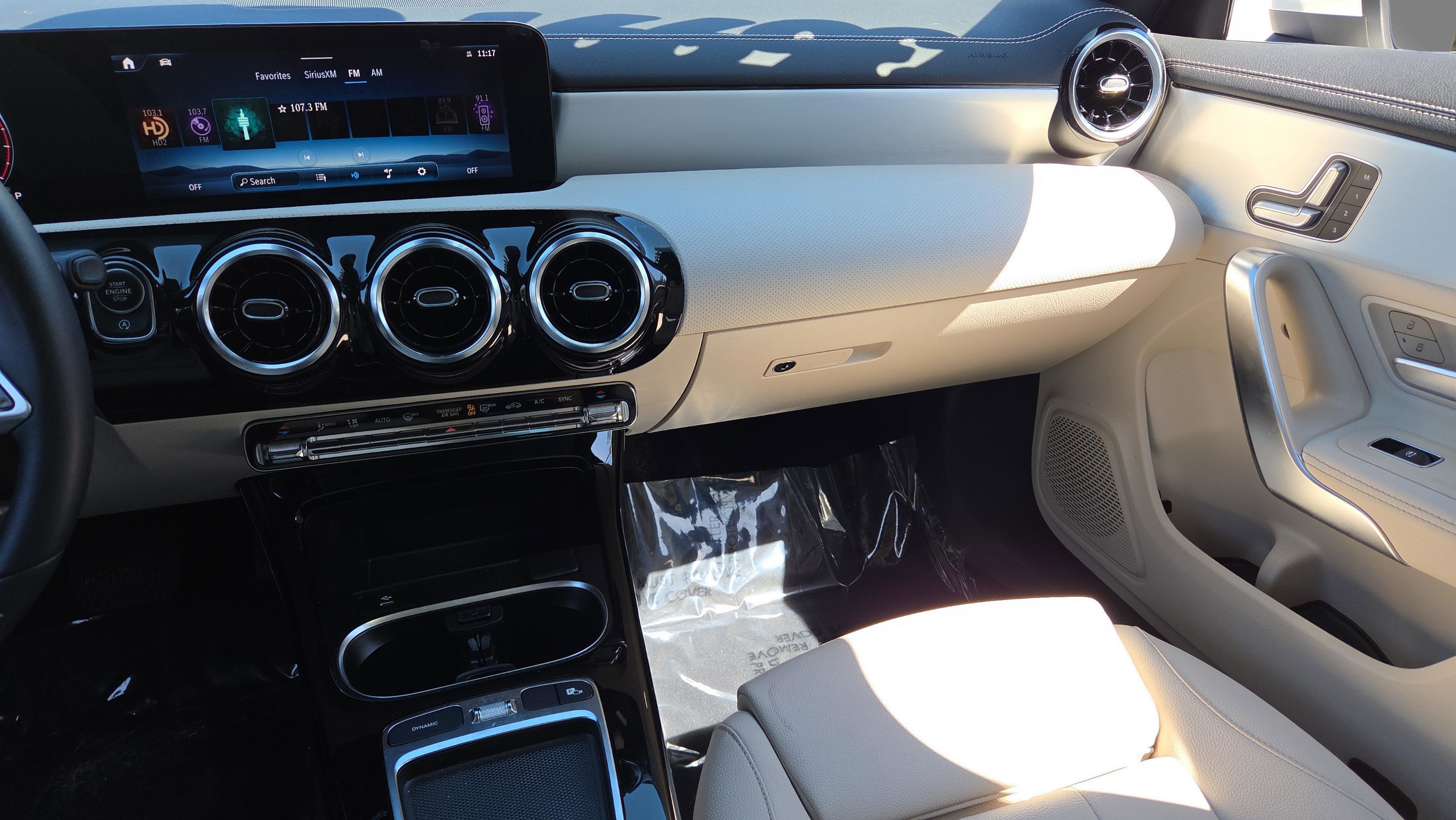 Used 2025 Mercedes-Benz CLA 250 image 30